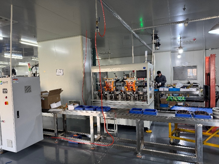 Automatic winding machine